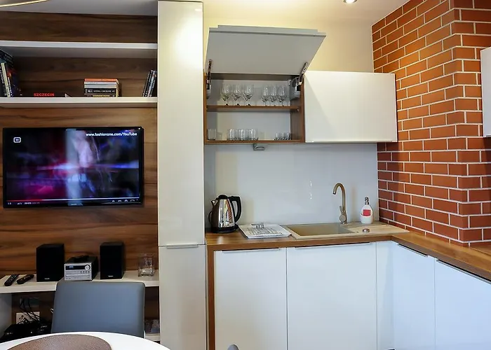 Starowka - Riverside Apartment *