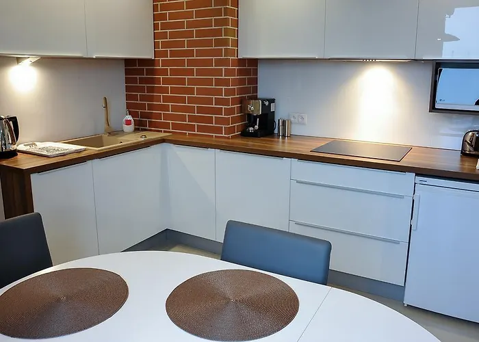 Starowka - Riverside Apartment